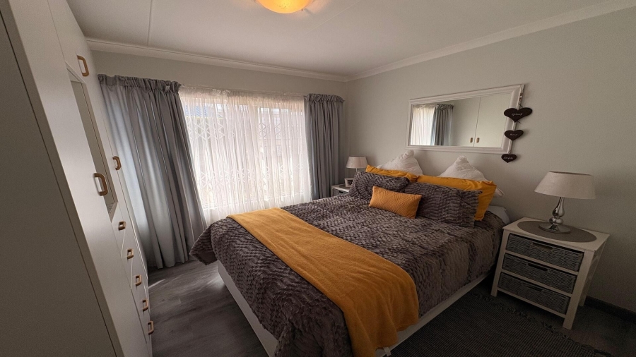 2 Bedroom Property for Sale in Hartenbos Central Western Cape
